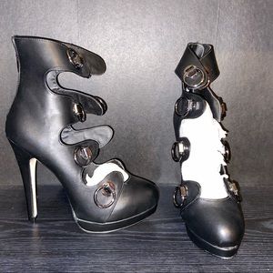 Shoe Dazzle Shoes - *BRAND NEW* Black lace-up heels with platform Shoe Dazzle Shoes - *BRAND NEW* Black lace-up heels with platform
